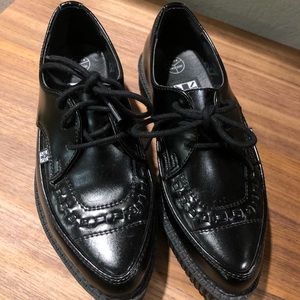 T.U.K. Leather lace up Creepers